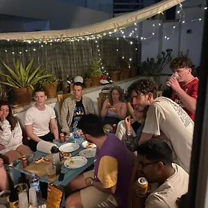 Tamaran House Hostel